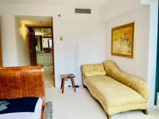 Photo #6: 202523498 Listing