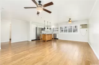 Photo #3: 202523509 Listing 