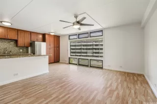 Photo #2: 202523516 Listing 