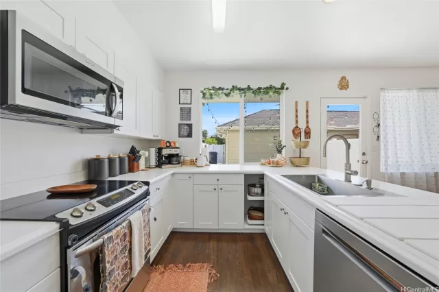 MLS: 202523518 Condo For Sale