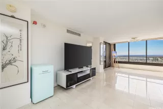 Photo #4: 202523529 Listing 