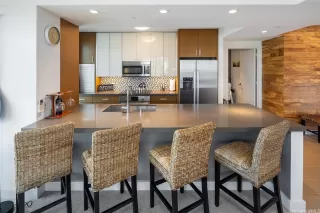 Photo #6: 202523575 Listing 