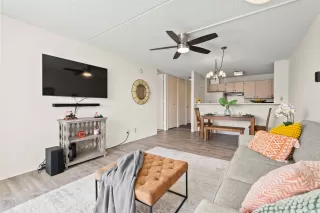 Photo #2: 202523592 Listing 