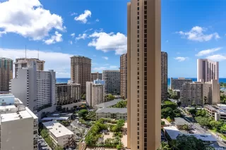 Photo #5: 202523592 Listing 