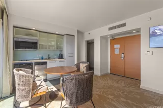 Photo #3: 202523593 Listing 