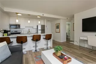 Photo #2: 202523604 Listing 