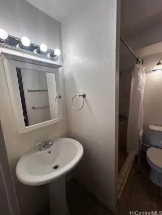 Photo #3: 202523632 Listing 