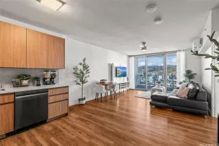 Photo #4: 202523642 Listing 