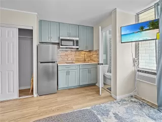 Photo #5: 202523651 Listing 