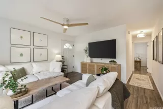 Photo #3: 202523655 Listing 