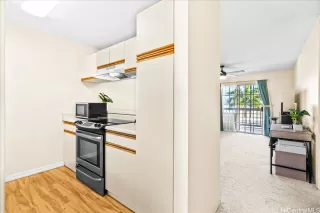 Photo #3: 202523677 Listing