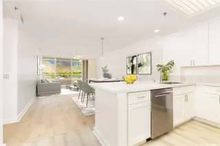 Photo #2: 202523706 Listing 