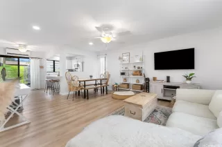 Photo #2: 202523744 Listing 