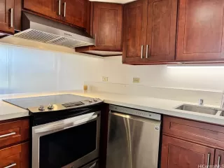 Photo #4: 202523747 Listing 