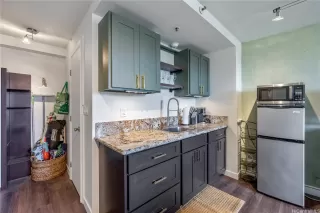 Photo #5: 202523761 Listing 