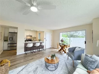 Photo #3: 202523774 Listing