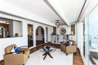 Photo #2: 202523788 Listing