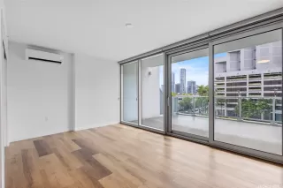 Photo #3: 202523796 Listing 