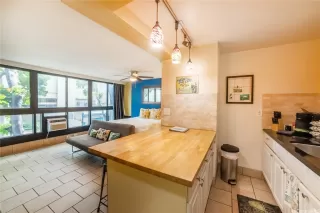 Photo #6: 202523848 Listing 