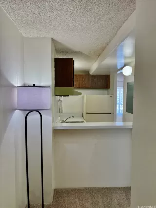 Photo #2: 202523863 Listing