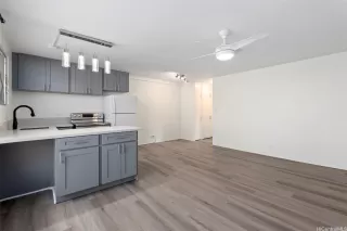 Photo #3: 202523879 Listing