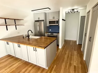 Photo #2: 202523887 Listing 