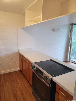 Photo #4: 202523909 Listing 