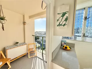 Photo #3: 202523952 Listing 