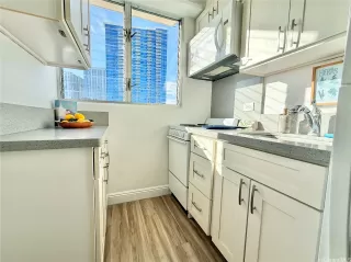 Photo #6: 202523952 Listing 