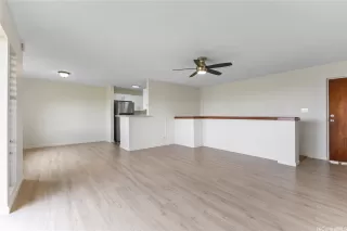 Photo #6: 202523960 Listing 
