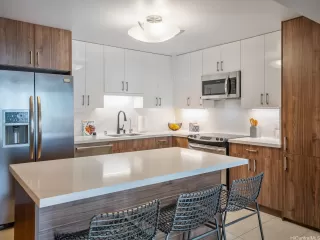 Photo #4: 202523980 Listing 