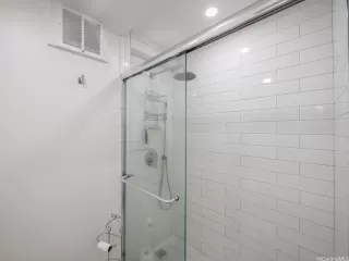 Photo #5: 202523981 Listing 