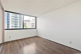 Photo #4: 202523985 Listing 