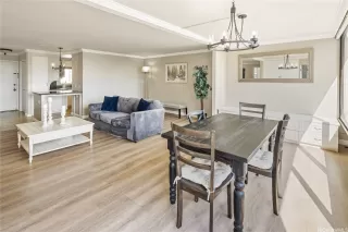 Photo #6: 202523998 Listing