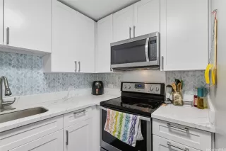 Photo #6: 202523999 Listing 