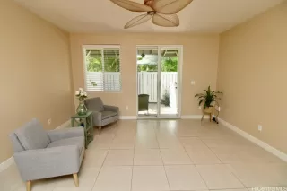 Photo #4: 202524004 Listing