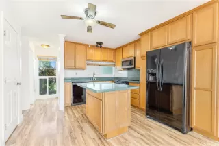 Photo #4: 202524013 Listing 