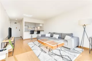 Photo #3: 202524023 Listing 