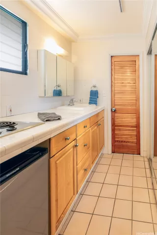 Photo #6: 202524039 Listing 