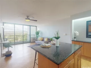 Photo #4: 202524052 Listing