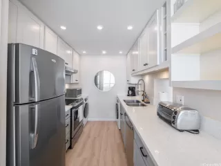 Photo #2: 202524067 Listing