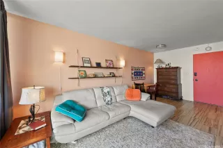 Photo #2: 202524069 Listing