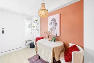 Photo #6: 202524084 Listing