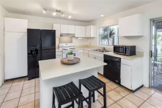 Photo #6: 202524087 Listing 