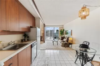 Photo #2: 202524096 Listing 