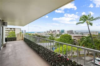 Photo #4: 202524099 Listing