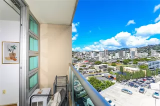 Photo #2: 202524106 Listing