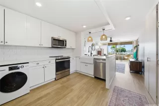 Photo #2: 202524128 Listing