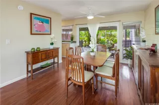 Photo #3: 202524133 Listing