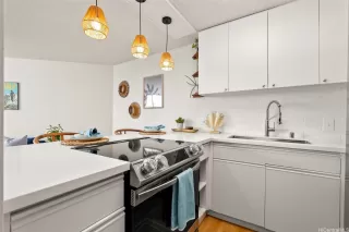 Photo #5: 202524138 Listing 